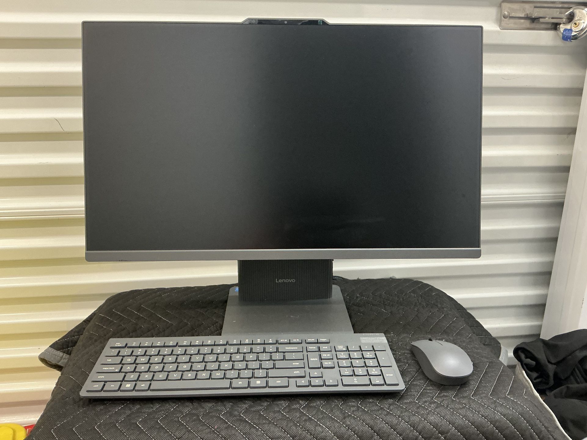 📢 Title: Lenovo 27” All-in-One Desktop – Fast & Sleek – Great Deal! 💻