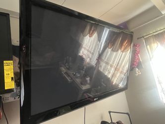 48” Lg Tv With Mounts