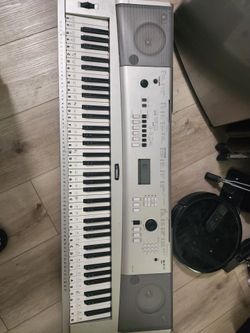 Yamaha YPG-235 Keyboard