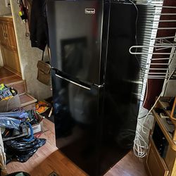 Magic Chef Refrigerator ( New)