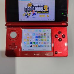 Nintendo 3DS w/ Charger & 128GB SD Card [500+ games installed] 