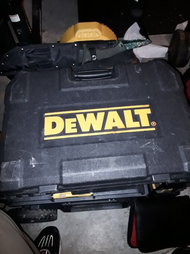 Dewalt Mechanics Set Missing 1 Wrench 3 Sockets And A Set Of Allen Wrenches  $$50$$