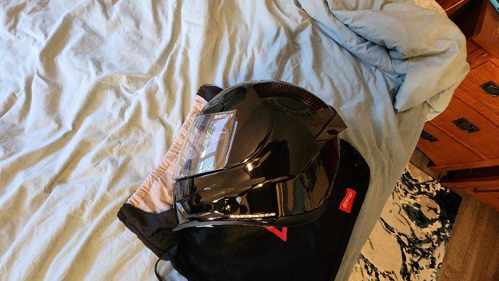 Icon Airframe Helmet Size M