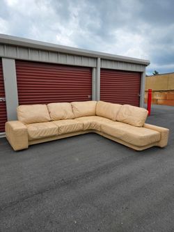 Vintage 3-Piece Beige Leather Sectional
