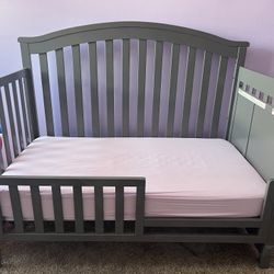 Berkley Crib And Changer