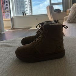 Uggs Size 4y