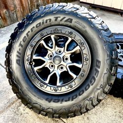 (5) Like New 17” Jeep Wrangler Rubicon 392 OEM Wheels and 33” BFG KO2 75% Tread