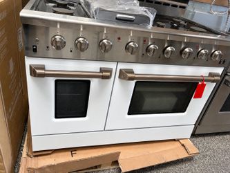 New white and stainless 48" stove