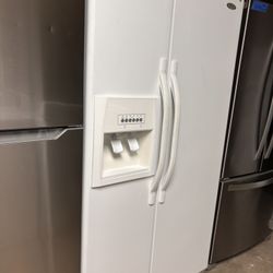 Whirlpool Refrigerator Side by side