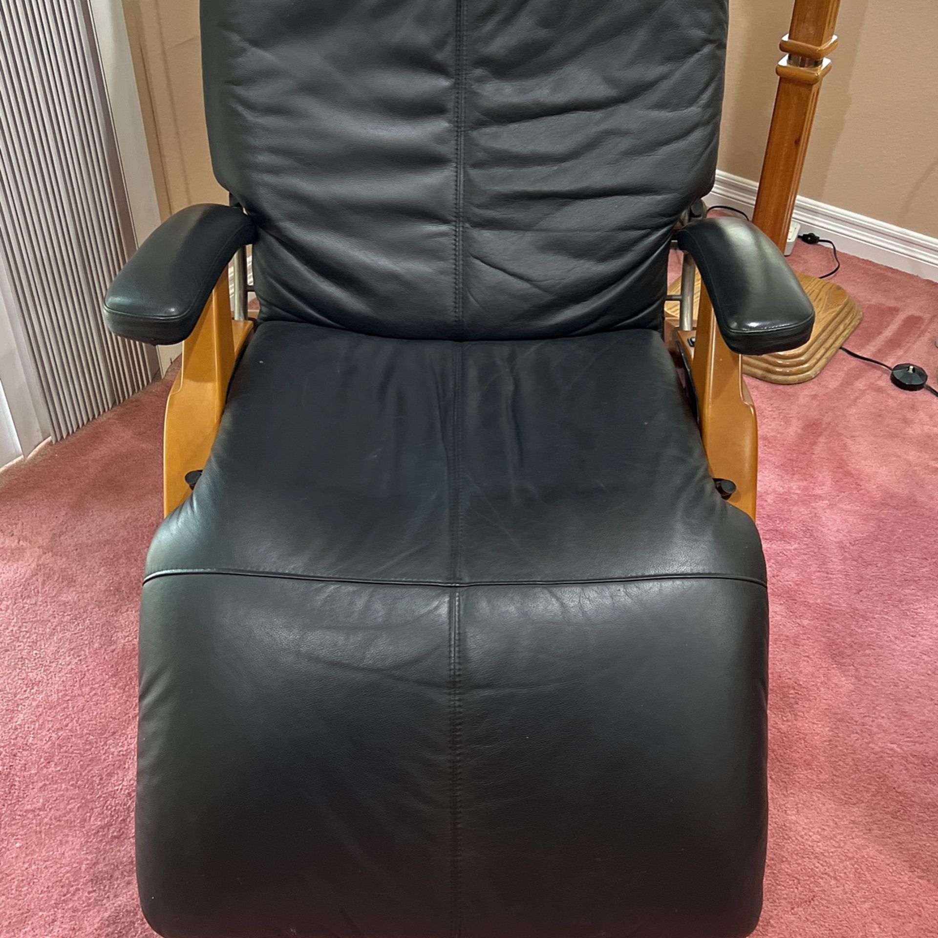 Human Touch Perfect chair