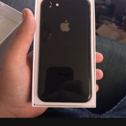 I Phone 8 Unlocked 64gb