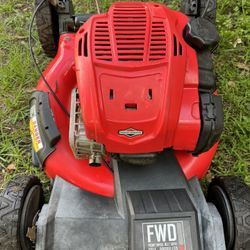 Craftsman Self-Propelled Lawnmower 