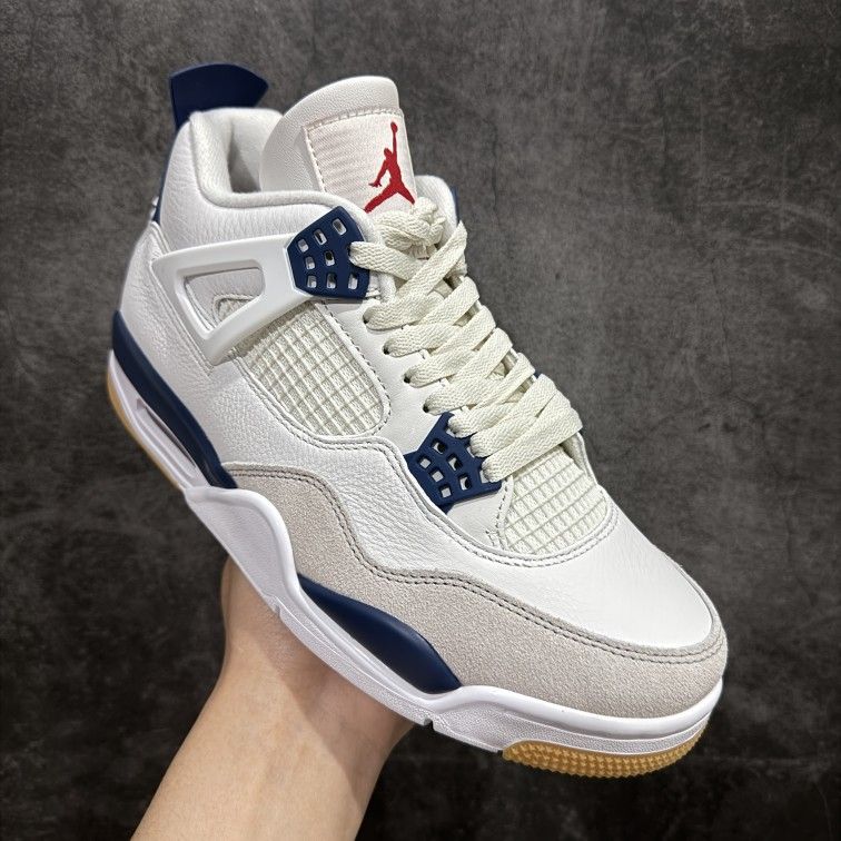 Air Jordan AJ4 X SB “Navy”