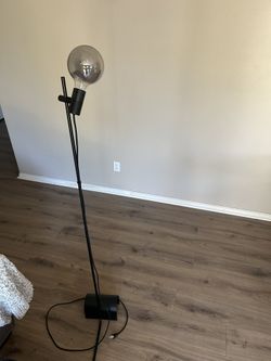 IKEA HÅRSLINGA / MOLNART Floor Lamp