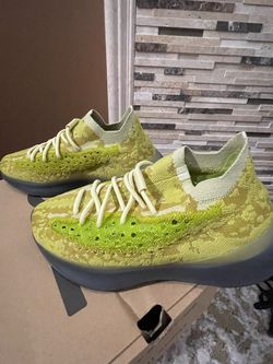 Adidas Yeezy Boost 380 ‘Hylte’ yellow men’s size 9.