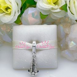 Adorable Charm 925 silver for Pandora moments bracelet. 🫠 $30 each.