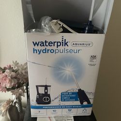 Almost new water Flosser