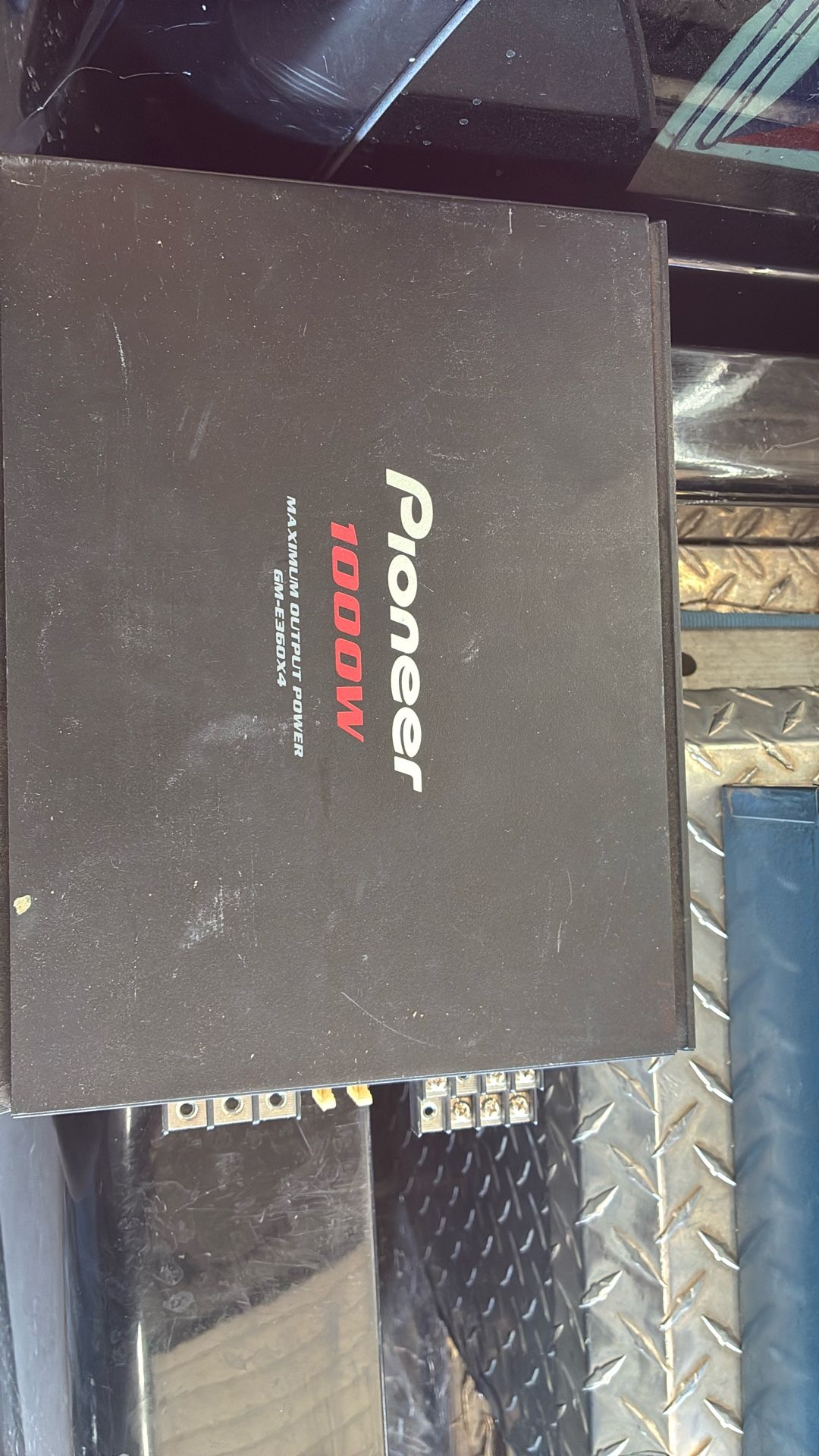 Pioneer 1000 Watt Amp