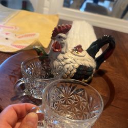 Vintage CBK Ltd Ceramic Chicken Tea Pot Like New and Gorgeous with lovely pattern and colors