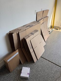 Large Lot of Flat Cardboard Moving Boxes