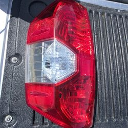 2014–2021 Toyota Tundra Tail Lights (OEM Style) – Clean Set