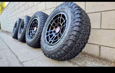 Toyota 4runner Tacoma TRD wheels