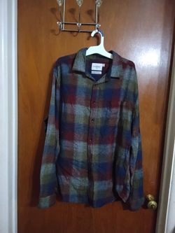 Goodfellow & Co Plaid Flannel Button-Up Shirt. Large