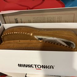 Minnetonka Slippers