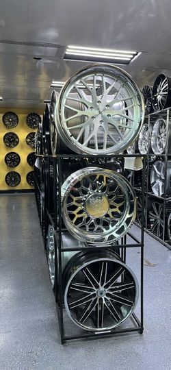 CUSTOM WHEELS SET $40 DOWN
