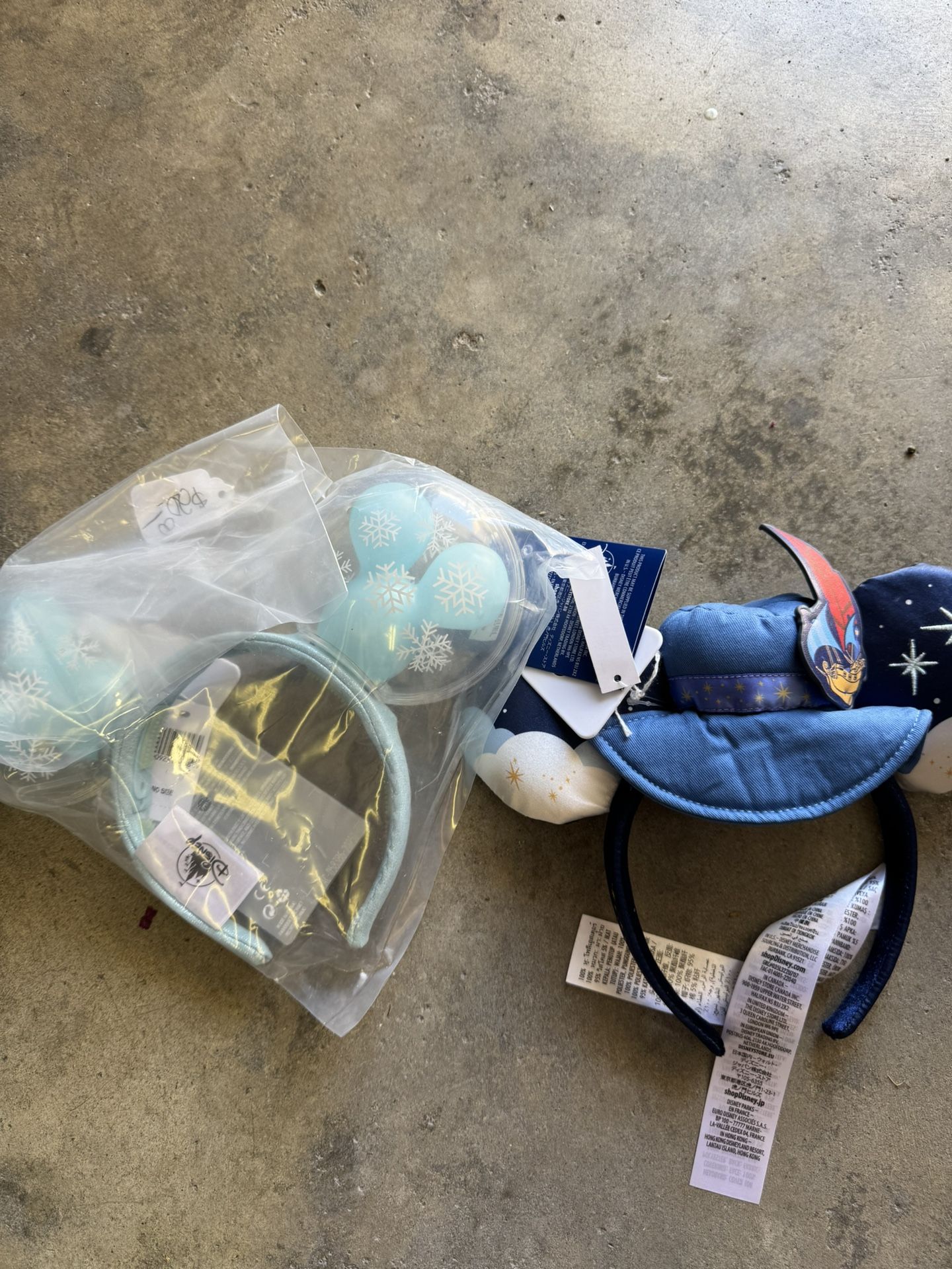 Disney Light Up Balloon & Peter Pan & Jungle Cruise $ Red Balloons Ears