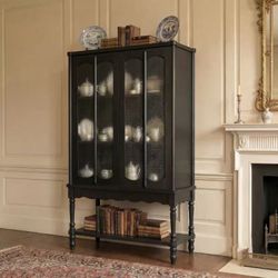 ❤️🔥 This black accent cabinet features textured glass