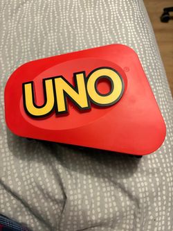 Uno card game