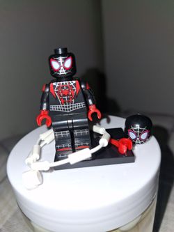 Marvel LEGO Minifigure with Accessories