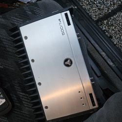 12 Jl Audio W6v3 & Jl Audio 500/1v2 amp 700 Firm 