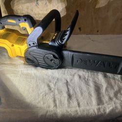Dewalt Chain Saw 20v XR 12in