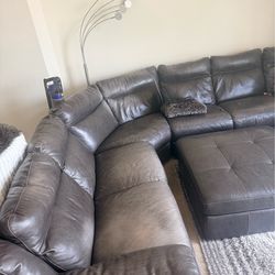 Sectional couch with Storage ottoman