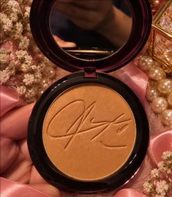 MAC  Bronzer Powder