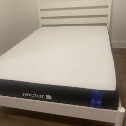 Ashley Queen Farmhouse with New Nectar Mattress