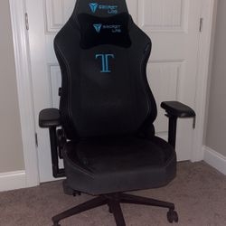 Secret Lab Titan Evo Gaming Chair