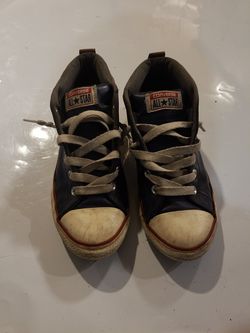 Converse Juniors size 5