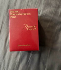Baccarat Extrait de parfum Rouge 540
