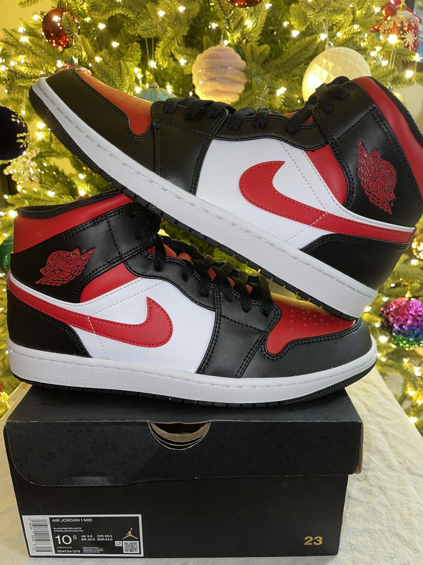 Air Jordan 1 Mid Size 10.5