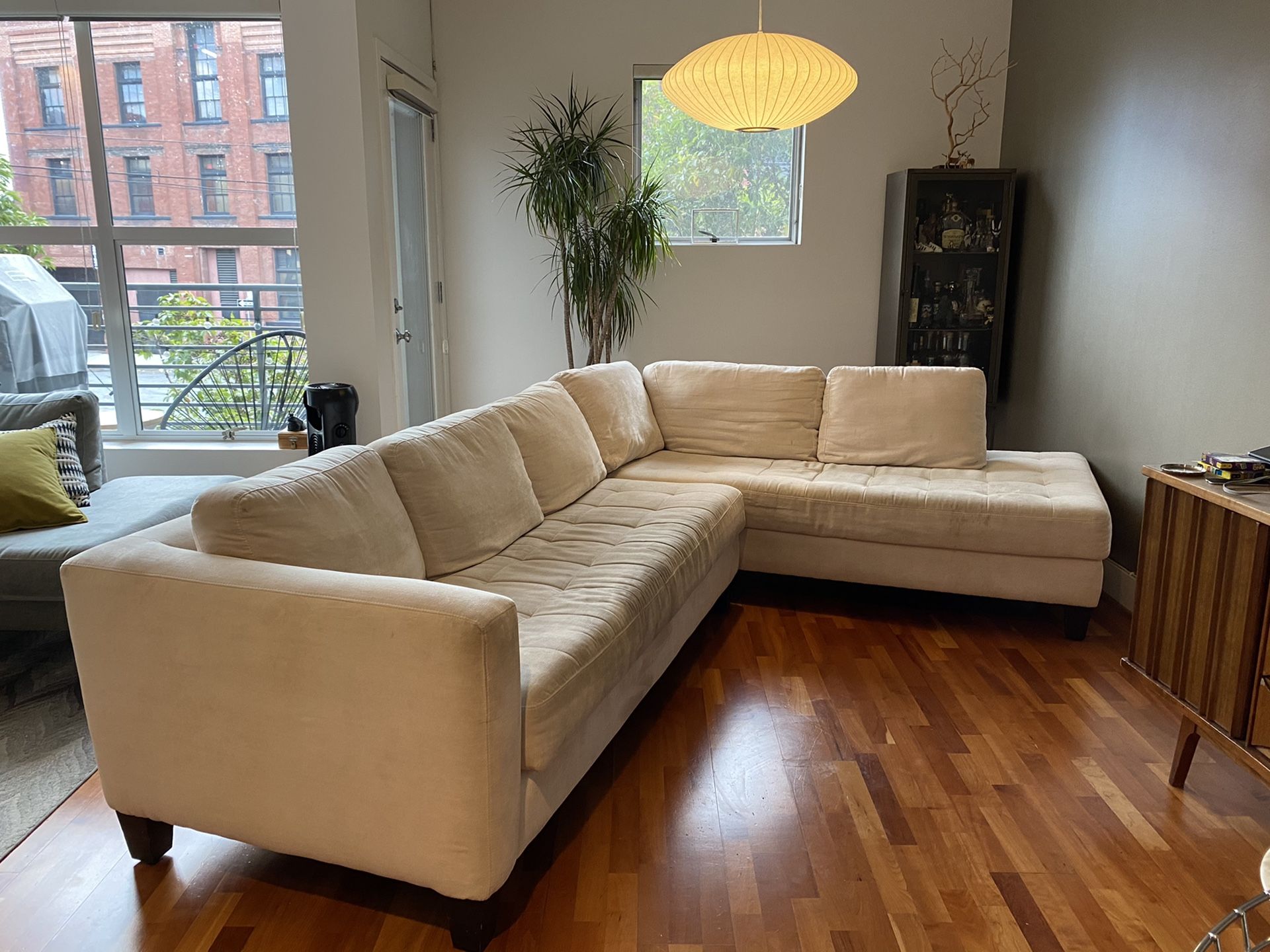 Couch - Modern sectional couch - Super comfortable