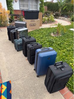 Carryon and Checked Size Suitcases Tumi, Travelpro, Samsonite