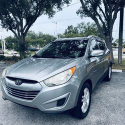 HYUNDAI TUCSON 2012