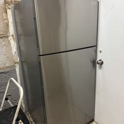 30” Fridge