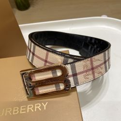 The Classic Plaid Belt: A Must-have Accessory that Pairs with Everything!