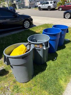 BRUTE trash cans