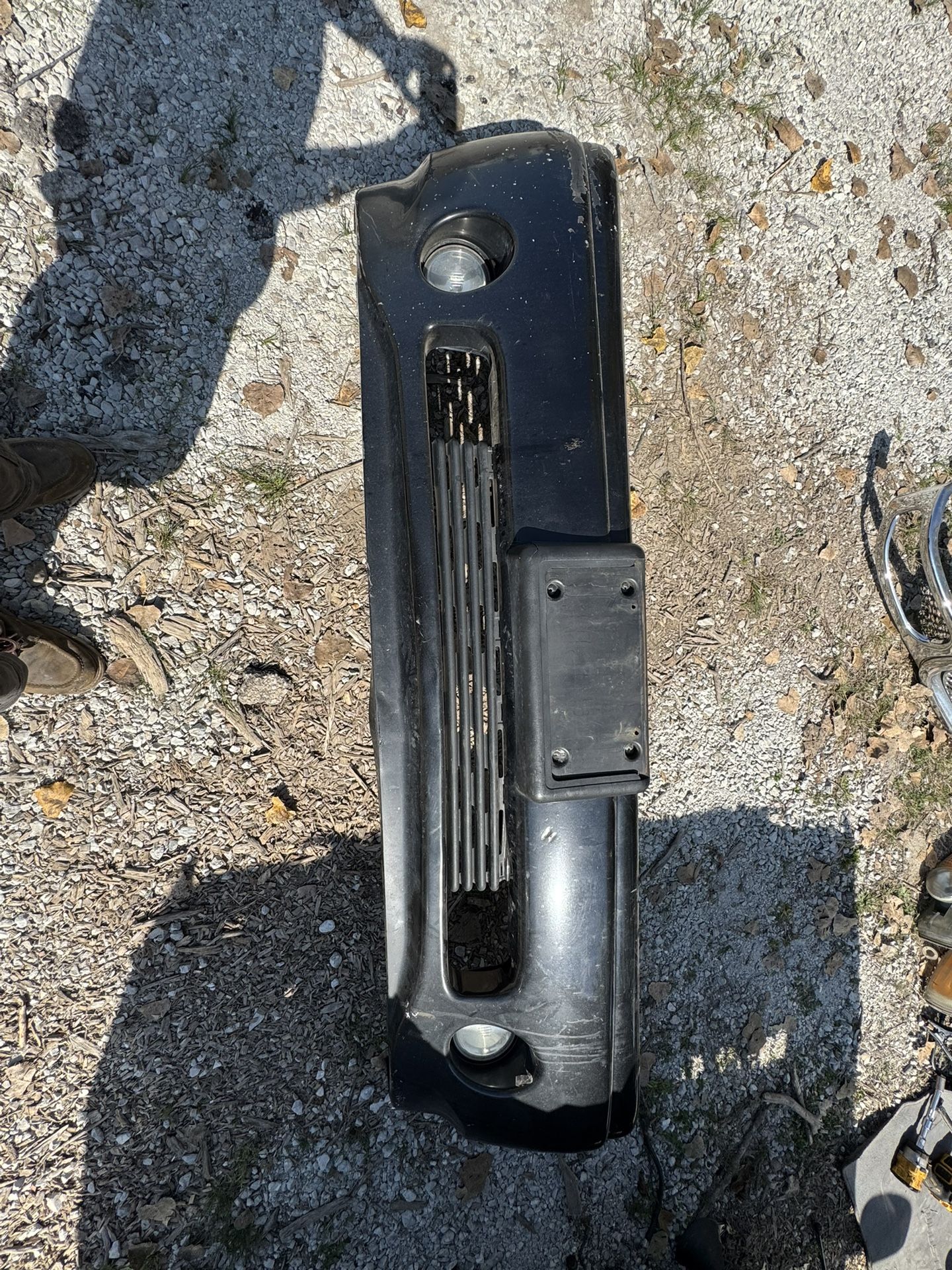Front Bumper With Fog Lamps 2003 GMC Yukon Denali