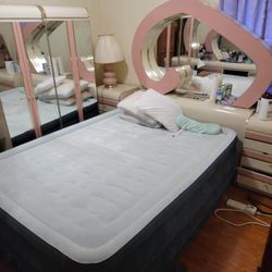 Pink &White Bedroom Set